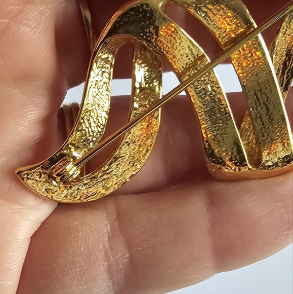 Vintage ribbon brooch gold tone pin zigzag zig zag squiggle - Picture 5 of 7